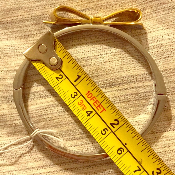 kate spade♠️ Large Bow Silver/Gold Hinge Bangle - Picture 7 of 8